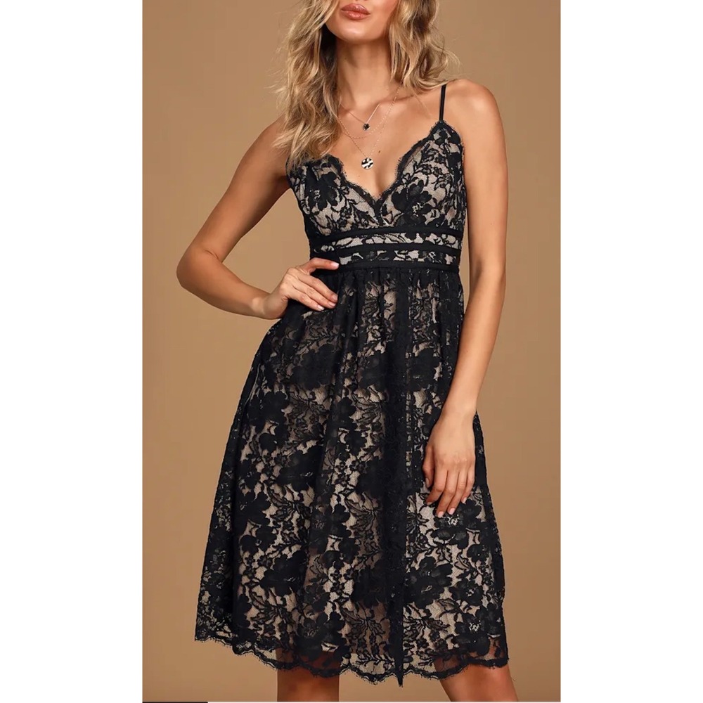 Lulus Black Lace V-Neck Cocktail Dress Nude Lining Small Floral A-Line Mini